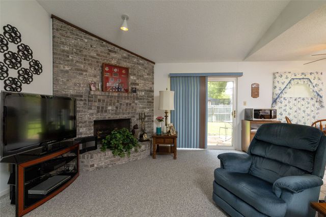 1309 Mercedes Street, Benbrook, TX 76126