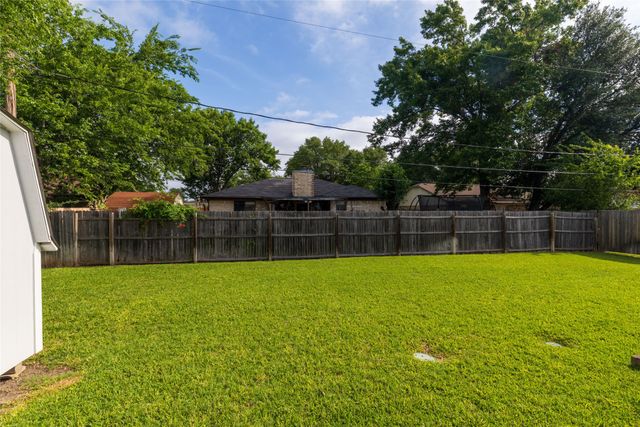 1309 Mercedes Street, Benbrook, TX 76126