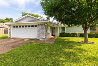 1309 Mercedes Street, Benbrook, TX 76126