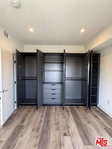 919 Harvard Boulevard 205, Los Angeles, CA 90006