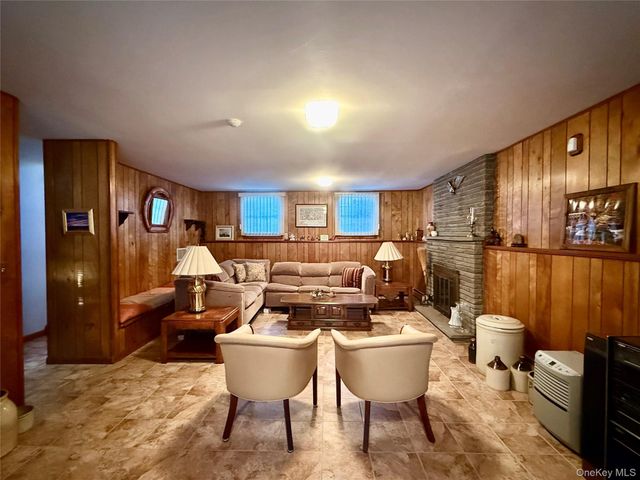 130 Grand Street, Highland, NY 12528