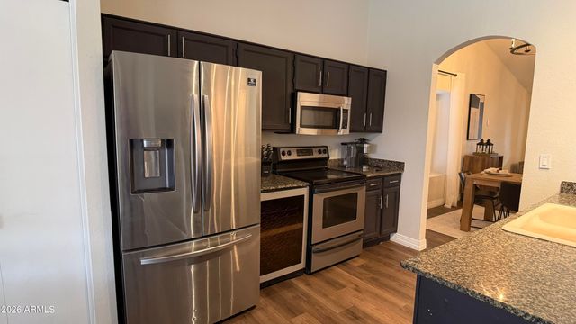 15201 N 61ST Avenue, Glendale, AZ 85306