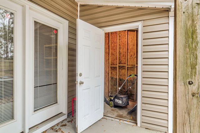 4668 Palm View Circle, North Charleston, SC 29418