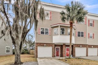 4668 Palm View Circle, North Charleston, SC 29418