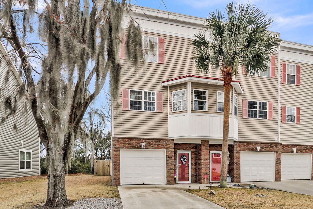 4668 Palm View Circle, North Charleston, SC 29418