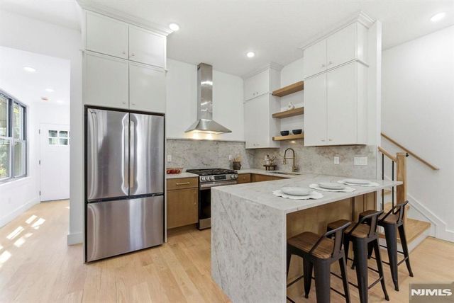 113 Oak Street, Jersey City, NJ 07304
