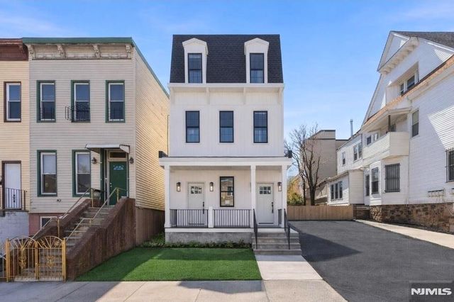 113 Oak Street, Jersey City, NJ 07304
