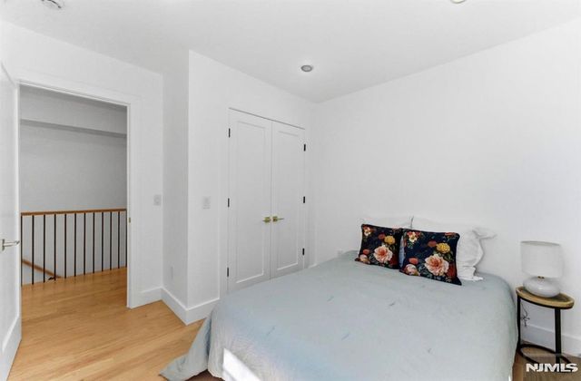 113 Oak Street, Jersey City, NJ 07304