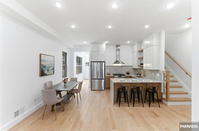 113 Oak Street, Jersey City, NJ 07304