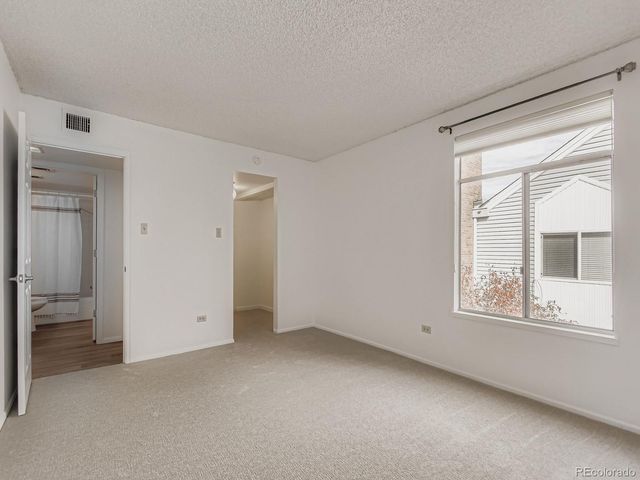 3323 S Monaco Street D, Denver, CO 80222