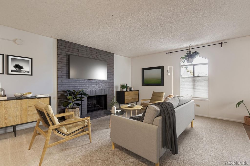 3323 S Monaco Street D, Denver, CO 80222