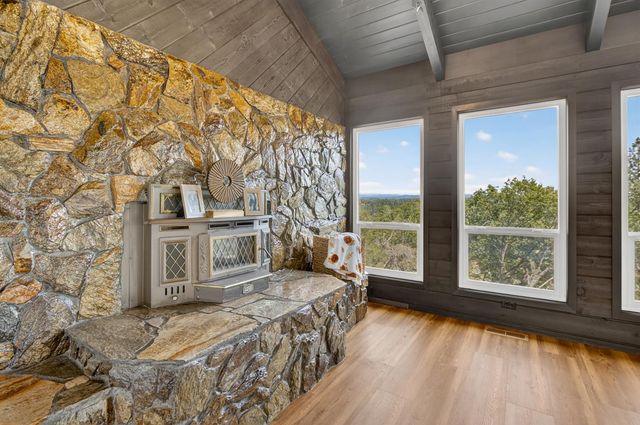 17611 Patricia Way, Grass Valley, CA 95949