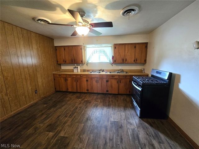 2411 Fairfax Street, Parkersburg, WV 26101