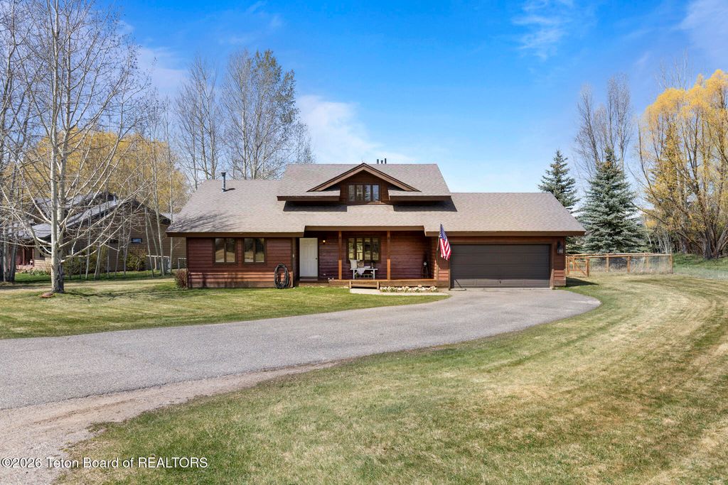 4085 BALSAM Lane, Jackson, WY 83001 photo 3