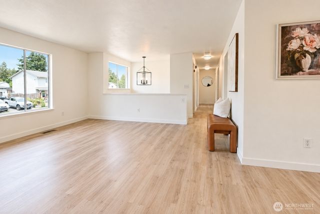 32434 49th Avenue SW, Federal Way, WA 98023