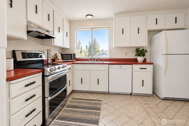 32434 49th Avenue SW, Federal Way, WA 98023