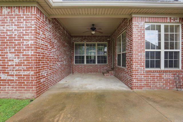 110 River Valley Loop, Maumelle, AR 72113