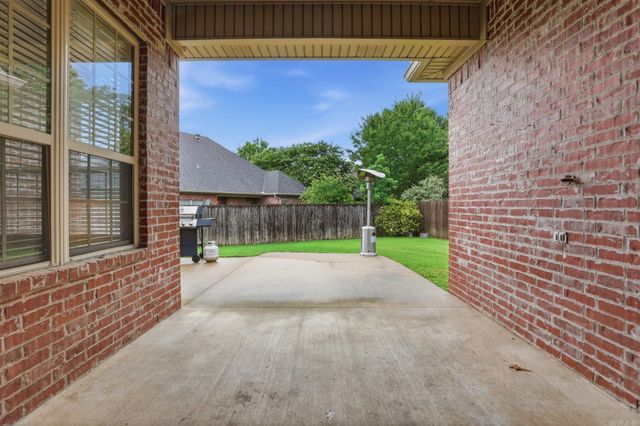 110 River Valley Loop, Maumelle, AR 72113