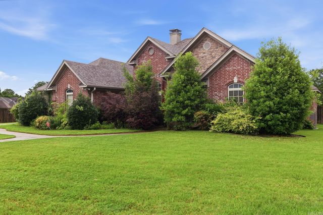 110 River Valley Loop, Maumelle, AR 72113