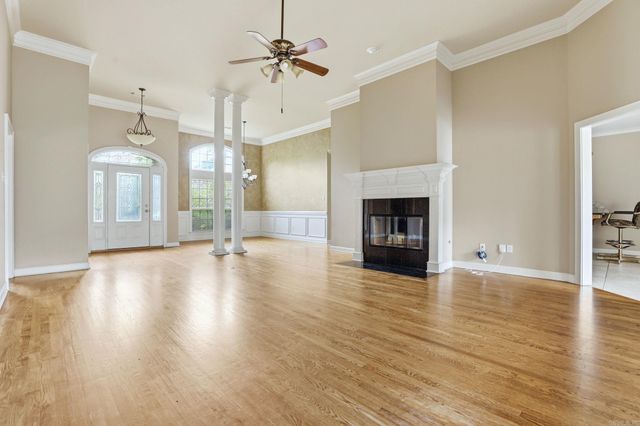110 River Valley Loop, Maumelle, AR 72113
