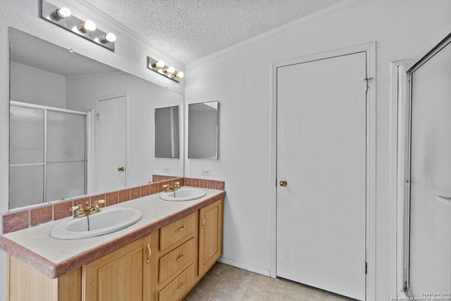 1189 Vivroux Ranch, Seguin, TX 78155