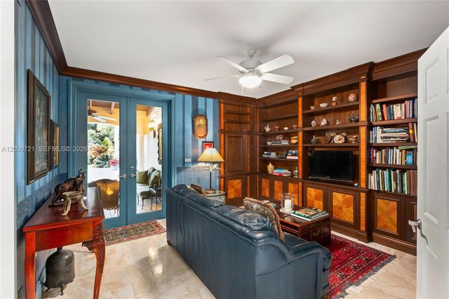 4867 SW 82nd St, Miami, FL 33143