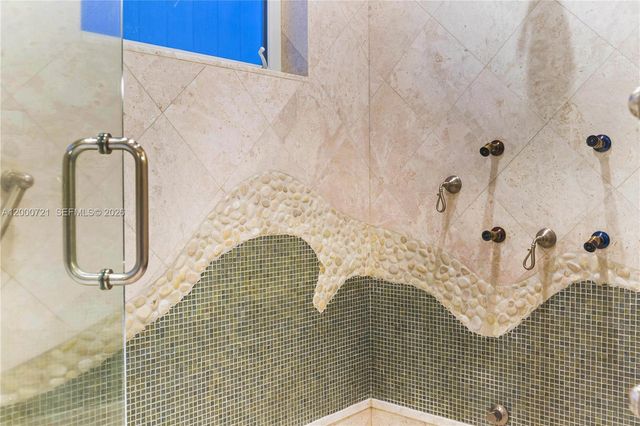 4867 SW 82nd St, Miami, FL 33143