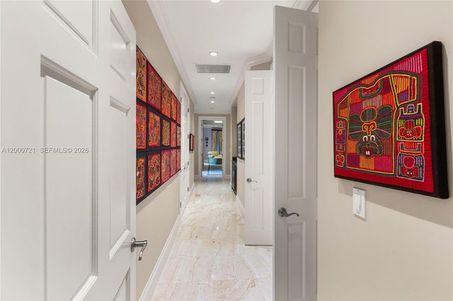 4867 SW 82nd St, Miami, FL 33143