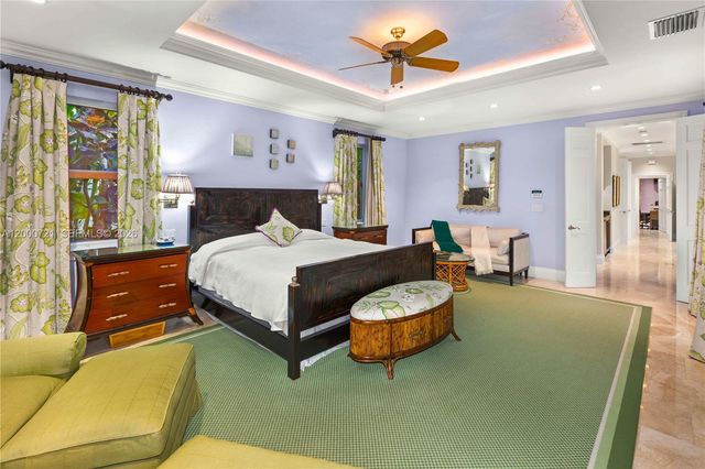 4867 SW 82nd St, Miami, FL 33143