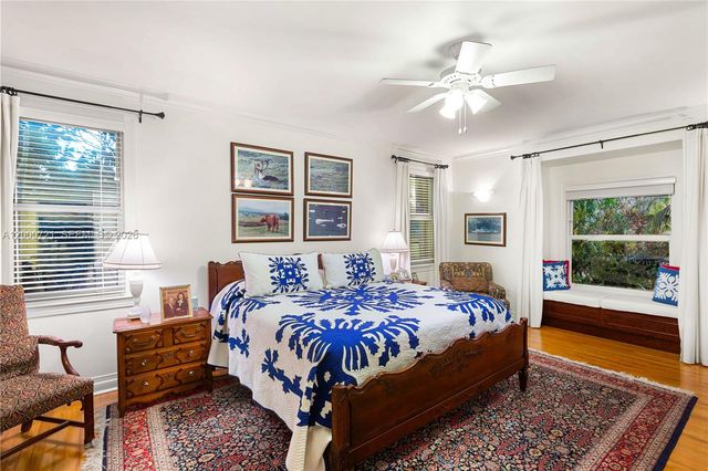 4867 SW 82nd St, Miami, FL 33143