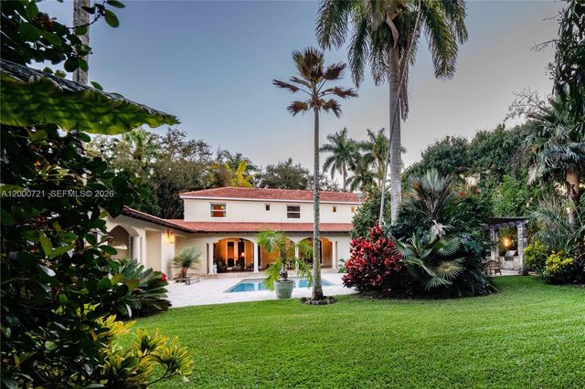 4867 SW 82nd St, Miami, FL 33143