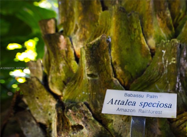 4867 SW 82nd St, Miami, FL 33143