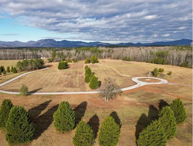 540 Bascule Ridge Ln, Campobello, SC 29322