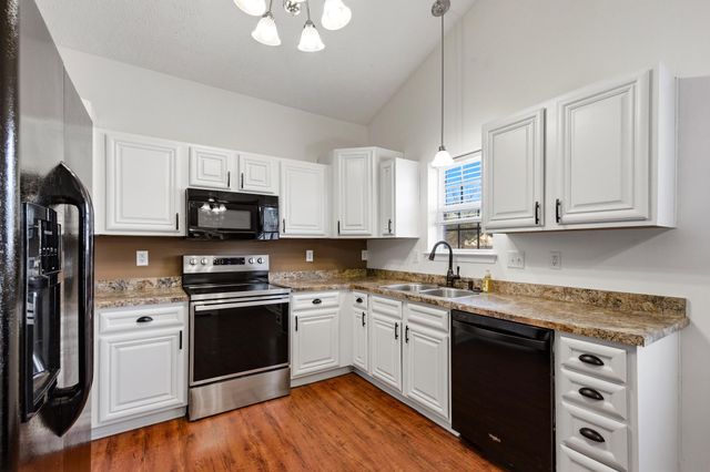 527 Cottage Oaks Circle, Myrtle Beach, SC 29579