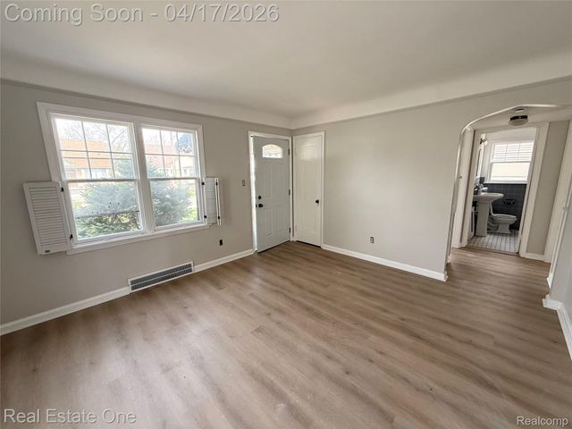 24411 Union Street, Dearborn, MI 48124