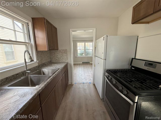 24411 Union Street, Dearborn, MI 48124