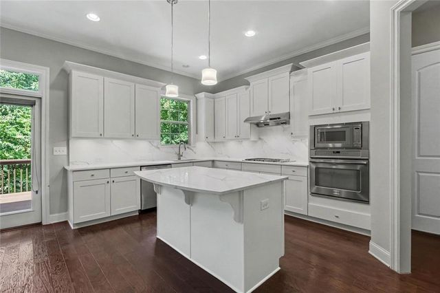 2720 Cogburn Lane, Milton, GA 30004