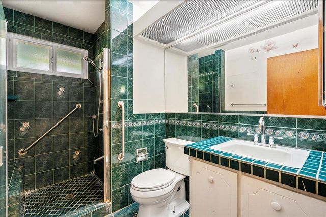 345 Auhana Rd, Kihei, HI 96753