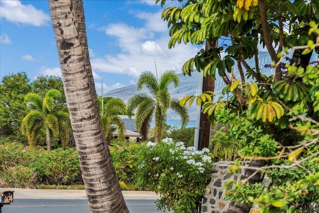 345 Auhana Rd, Kihei, HI 96753