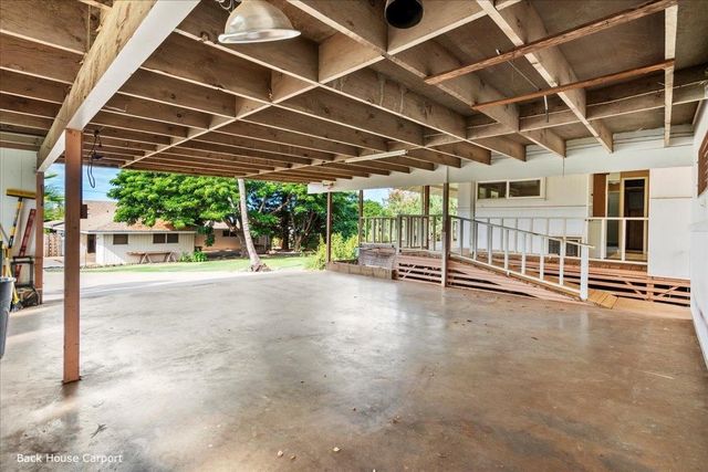 345 Auhana Rd, Kihei, HI 96753