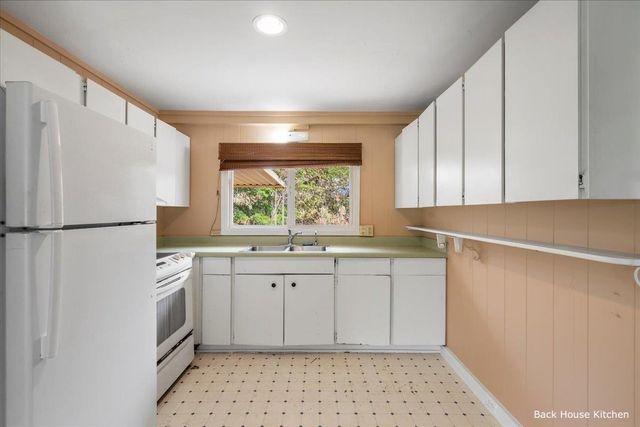 345 Auhana Rd, Kihei, HI 96753