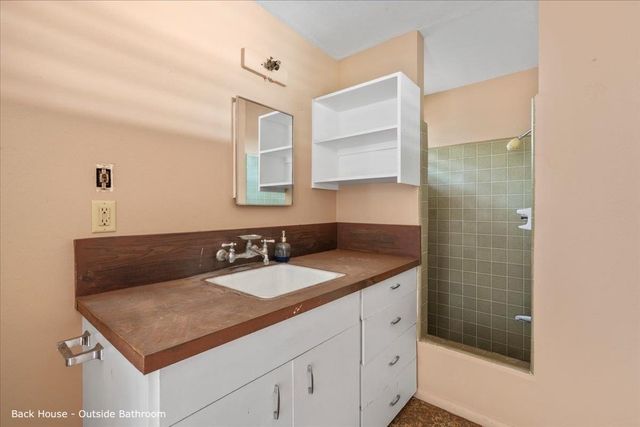 345 Auhana Rd, Kihei, HI 96753