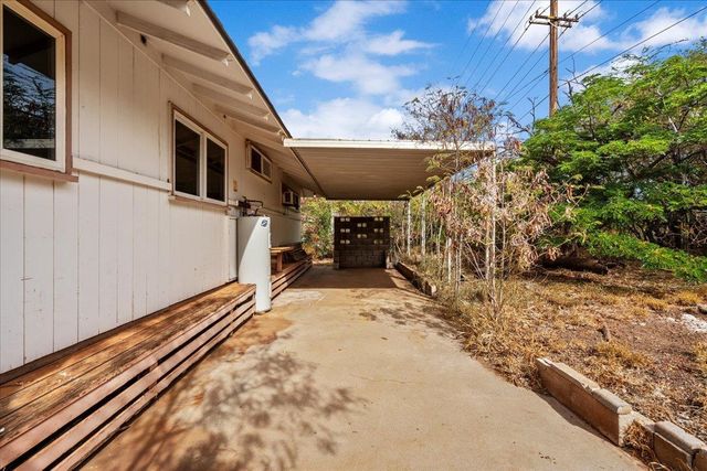 345 Auhana Rd, Kihei, HI 96753