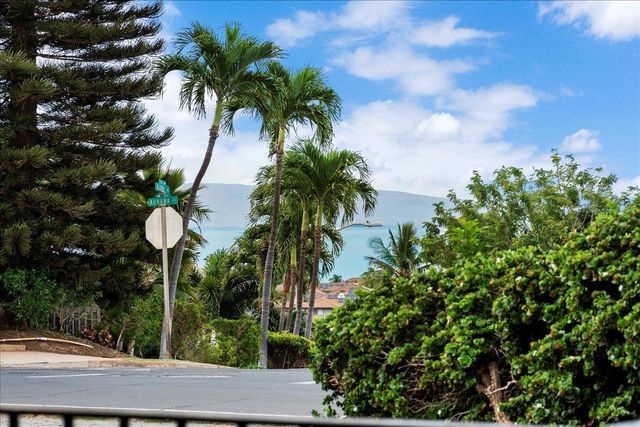 345 Auhana Rd, Kihei, HI 96753