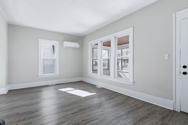 1217 35th Street, Rock Island, IL 61201