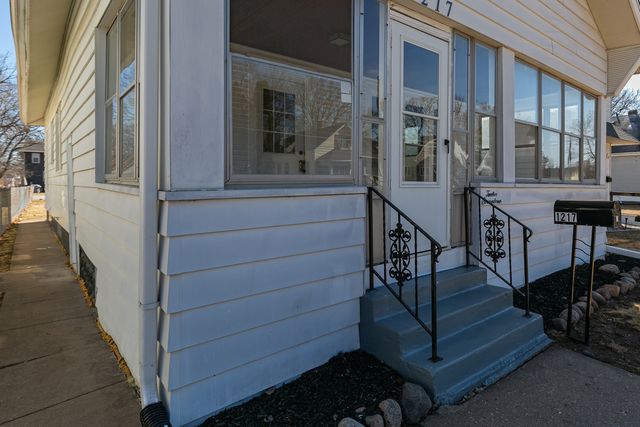 1217 35th Street, Rock Island, IL 61201