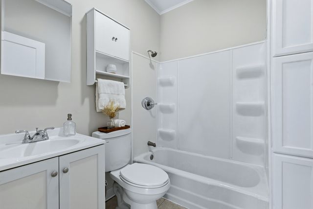 1217 35th Street, Rock Island, IL 61201