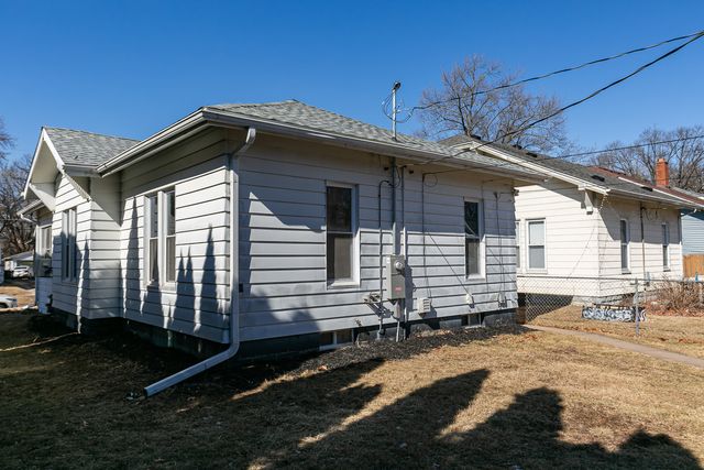 1217 35th Street, Rock Island, IL 61201