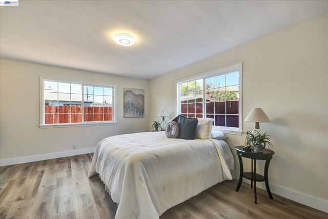 147 Wisteria Dr, East Palo Alto, CA 94303