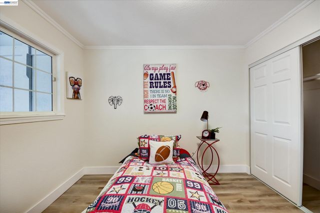 147 Wisteria Dr, East Palo Alto, CA 94303